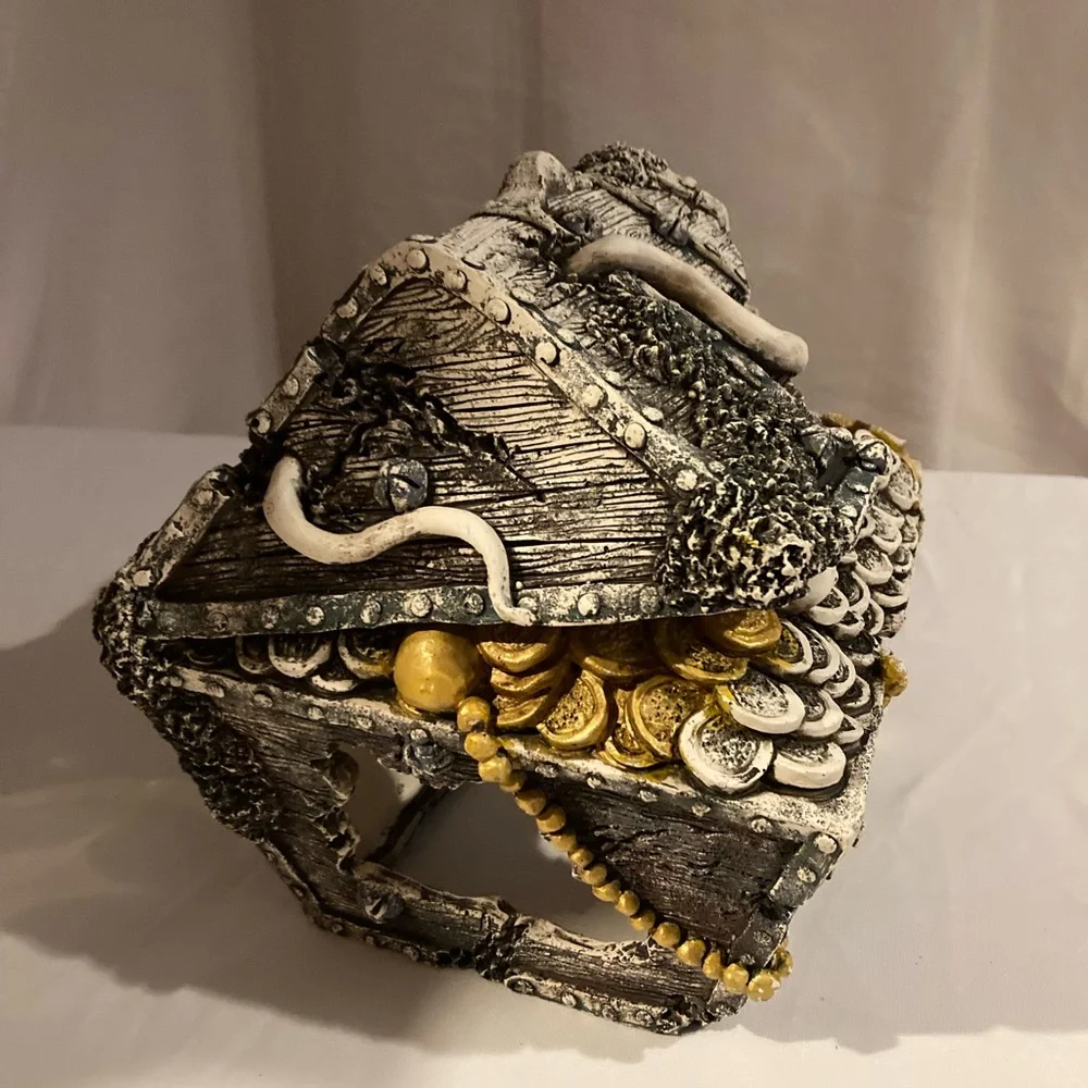 Aquarium treasure chest decor large